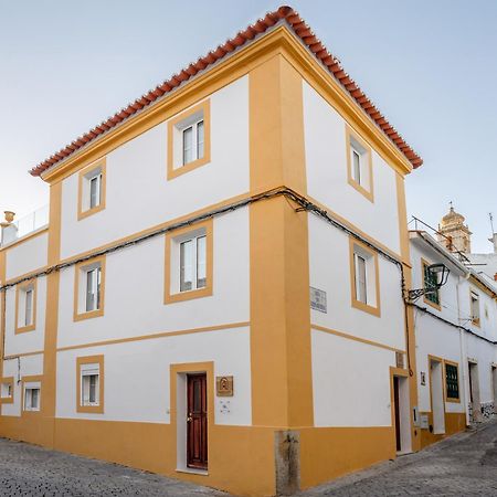 Azinheira Suites Townhouse - Alojamento Turistico (Adults Only) Элваш Экстерьер фото